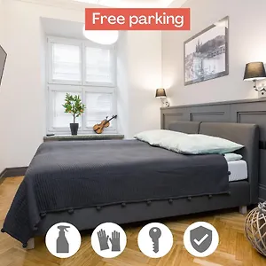 Luxury At The Main Square , Krakau Polen